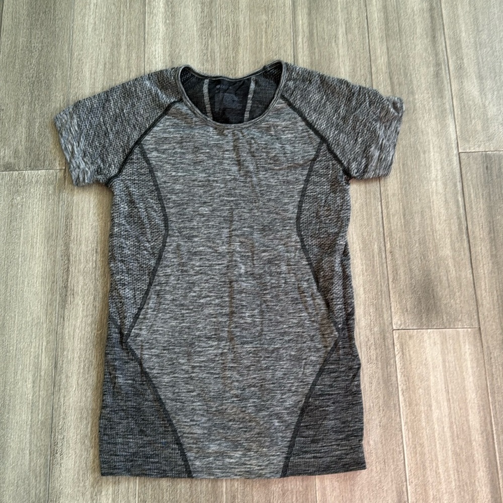 Zelle grey workout top